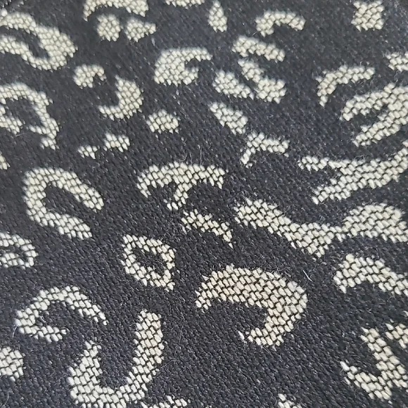 Thirty-One Black and White Crossbody Bag - Picture 8 of 8